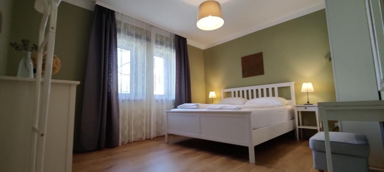 Sabines Apartments Ferienwohnungen Frauenkirchen Dış mekan fotoğraf