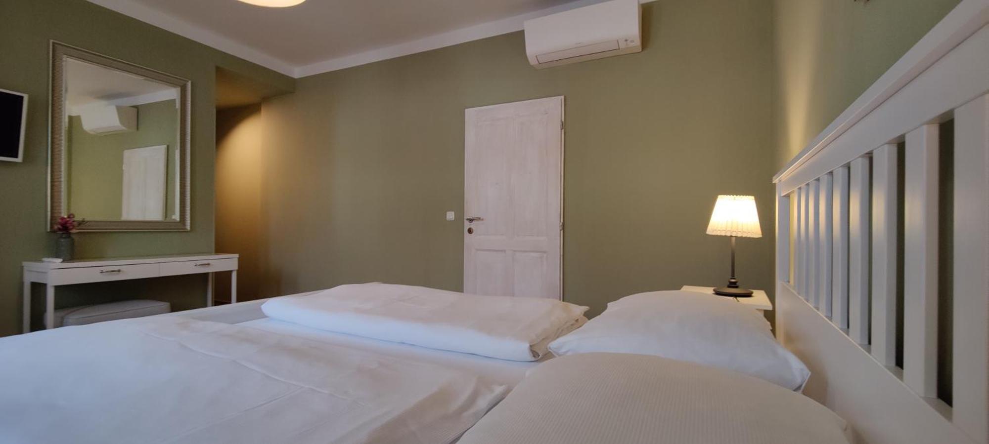 Sabines Apartments Ferienwohnungen Frauenkirchen Dış mekan fotoğraf