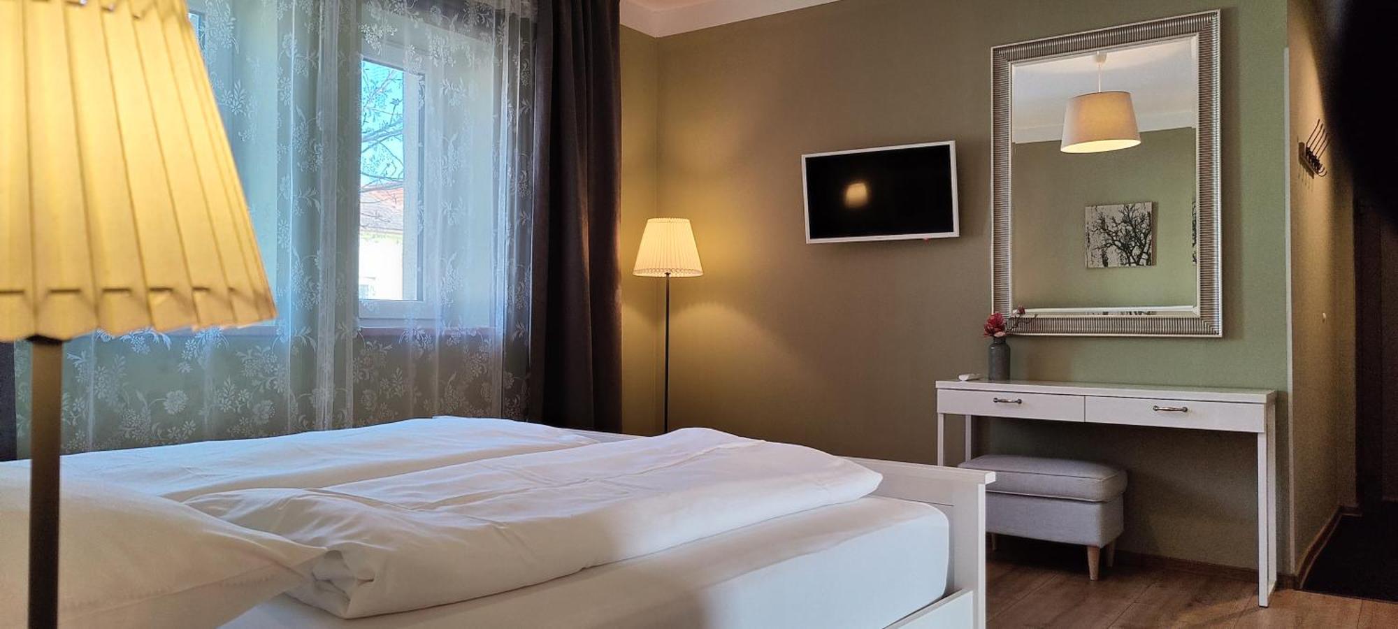 Sabines Apartments Ferienwohnungen Frauenkirchen Dış mekan fotoğraf
