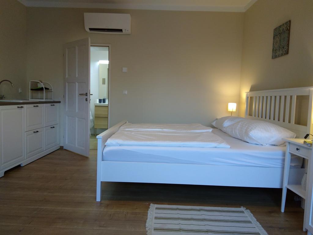 Sabines Apartments Ferienwohnungen Frauenkirchen Dış mekan fotoğraf